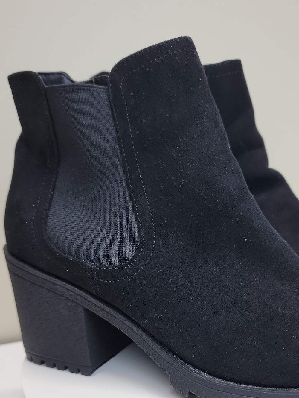 Sun + Stone NEW IN BOX Black Faux Suede Booties Sz 11 - Picture 8 of 12